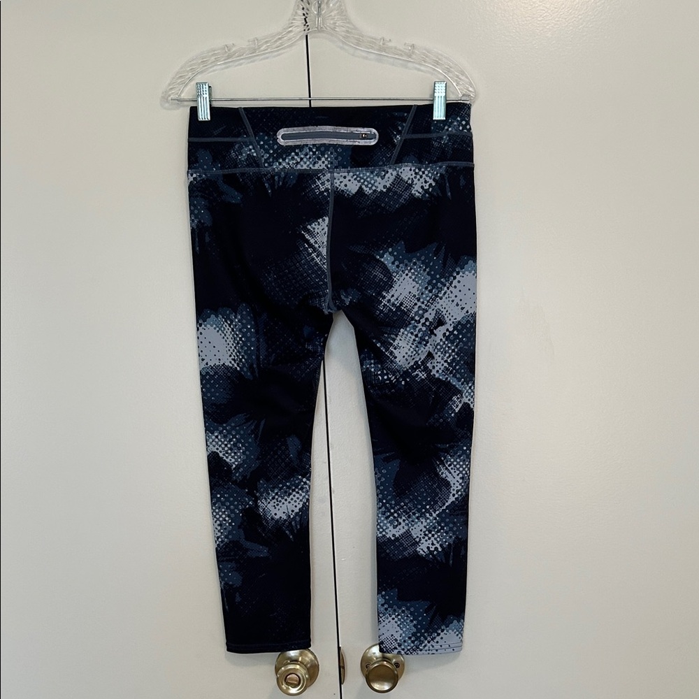 Athleta Women's Leggings - shades of blue Print - Picture 2 of 4